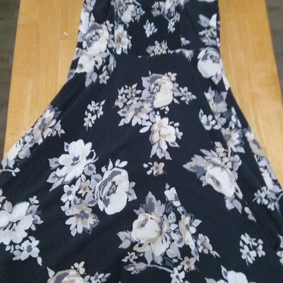 Old Navy sundress size medium - Picture 3 of 3
